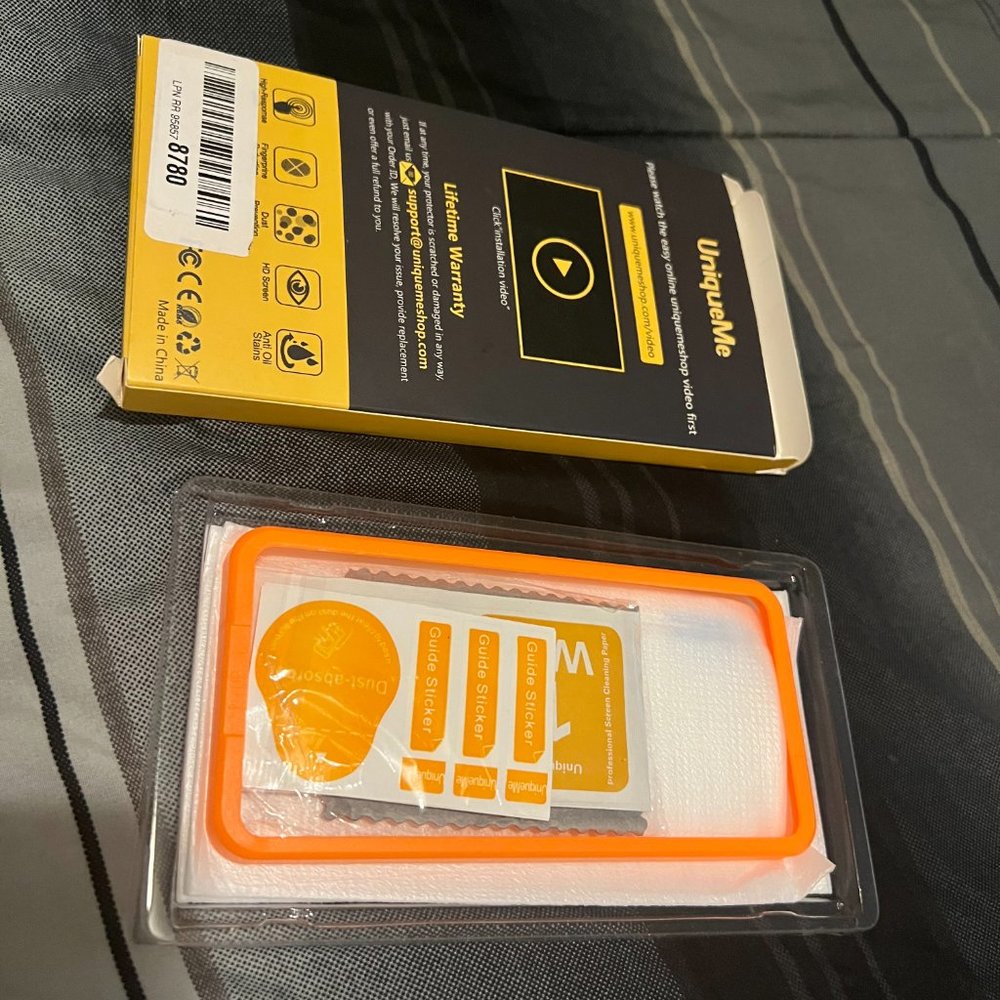 UniqueMe Screen Protector Tempered - Picture 3 of 7